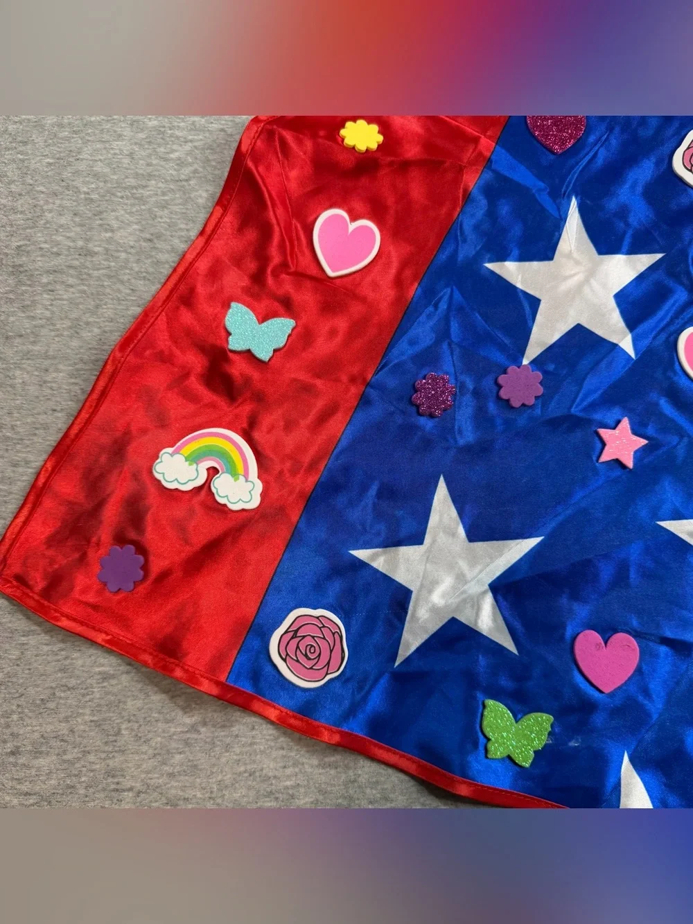 Superman Cape Six Flags Youth 7-12 Years Old 32” Long Sparkly Rainbows Stars